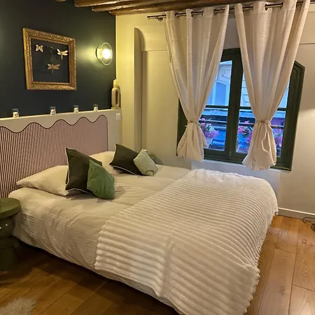 Appartement Face A L'Opera Comique * パリ